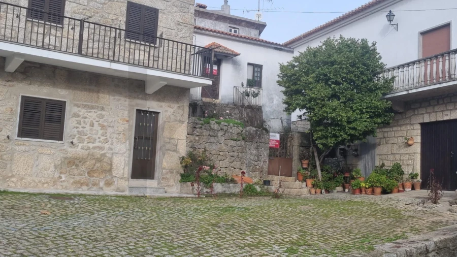 Moradia T5 para Venda em Monsanto e Idanha-A-Velha Foto 1