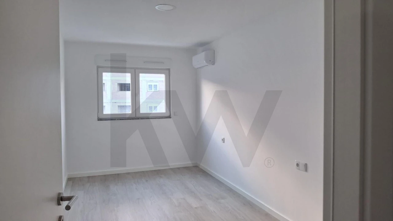 Apartamento T3 para Arrendamento em Aradas Foto 4