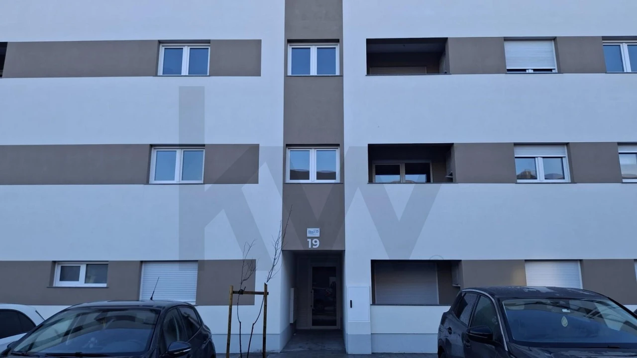 Apartamento T3 para Arrendamento em Aradas Foto 36