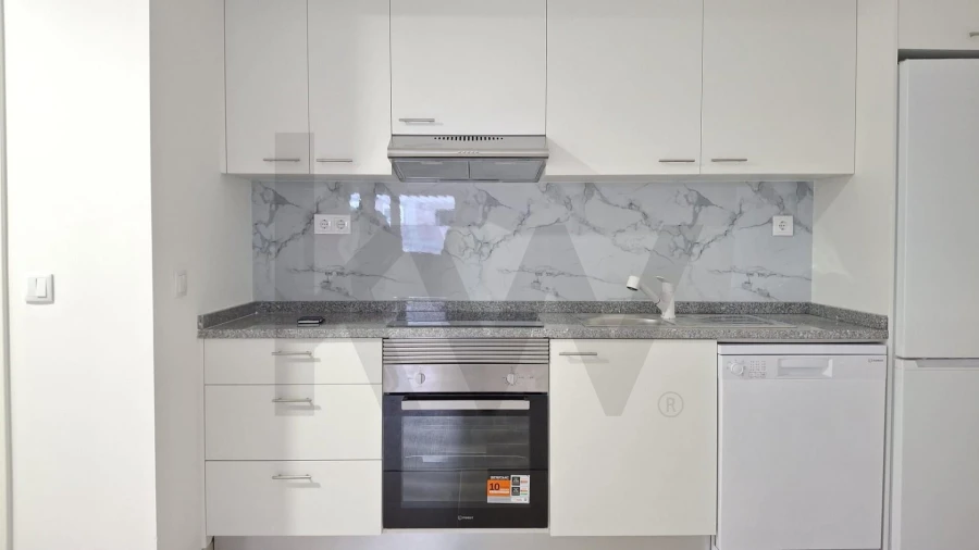 Apartamento T3 para Arrendamento em Aradas Foto 2