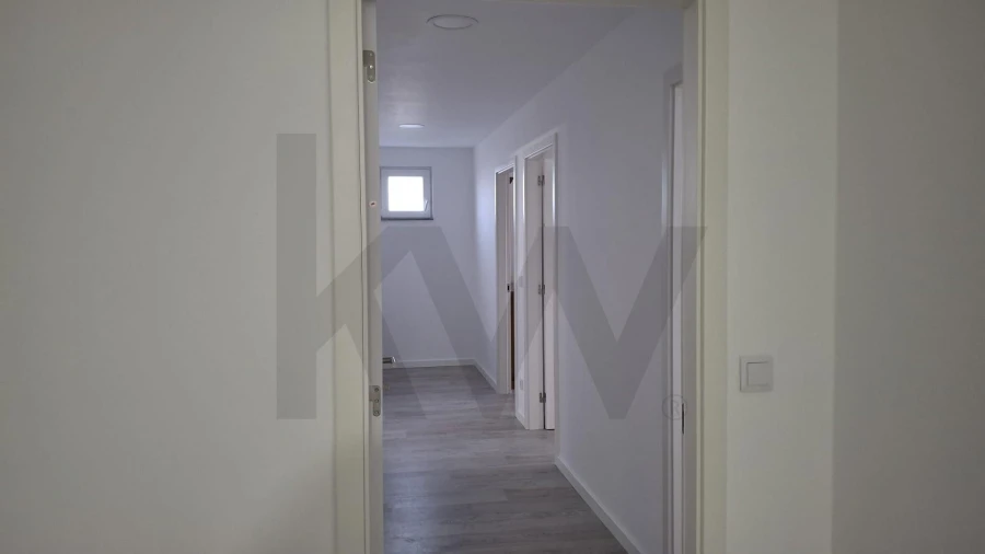 Apartamento T3 para Arrendamento em Aradas Foto 21