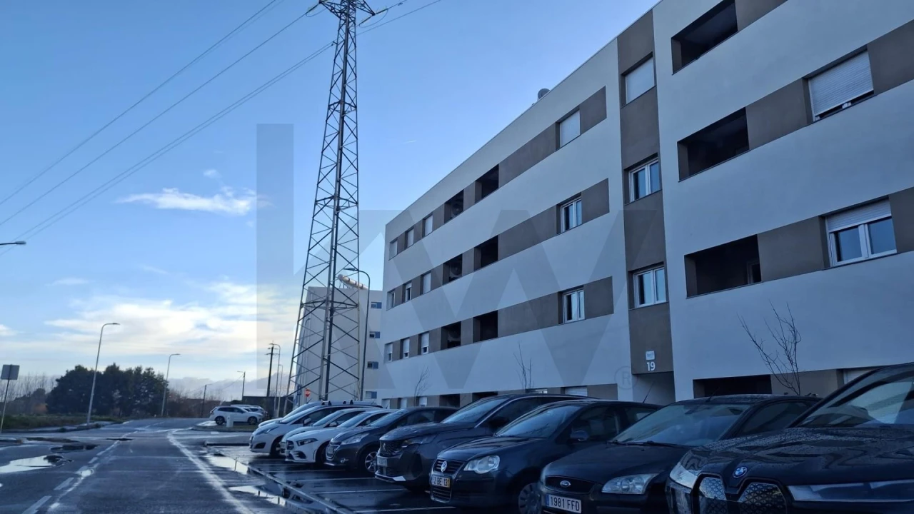 Apartamento T3 para Arrendamento em Aradas Foto 38