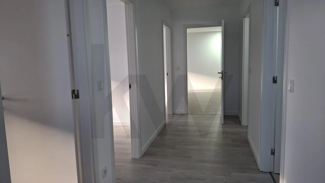 Apartamento T3 para Arrendamento em Aradas Foto 8