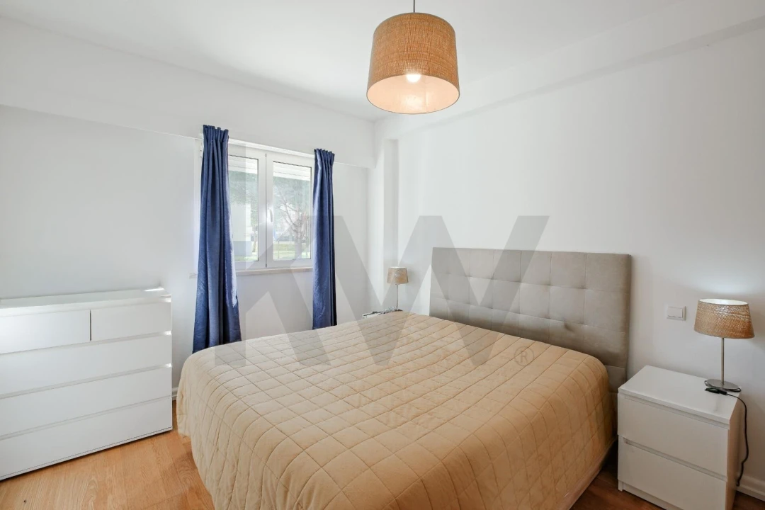 Apartamento T2 para Arrendamento em Carcavelos e Parede Foto 16