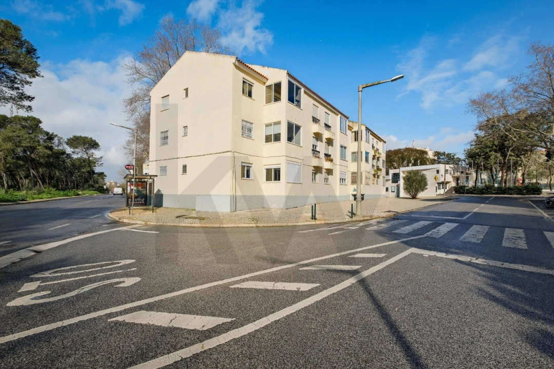 Apartamento T2 para Arrendamento em Carcavelos e Parede Foto 26