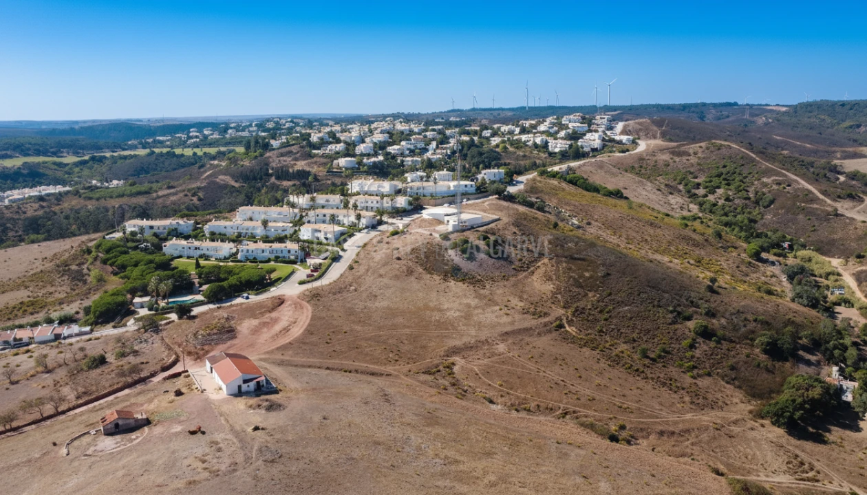Terreno para Venda em Budens Foto 12