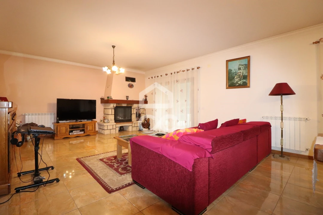 Moradia T3 para Venda em Pousaflores Foto 11