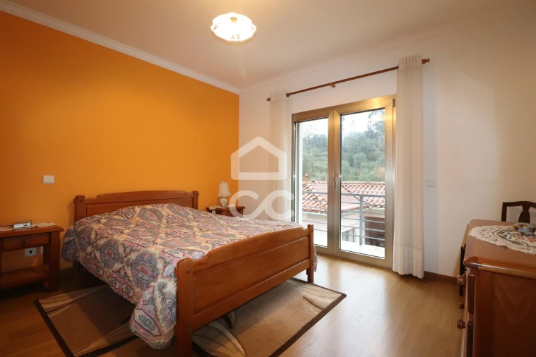 Moradia T3 para Venda em Pousaflores Foto 13