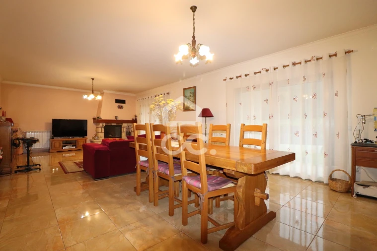 Moradia T3 para Venda em Pousaflores Foto 10