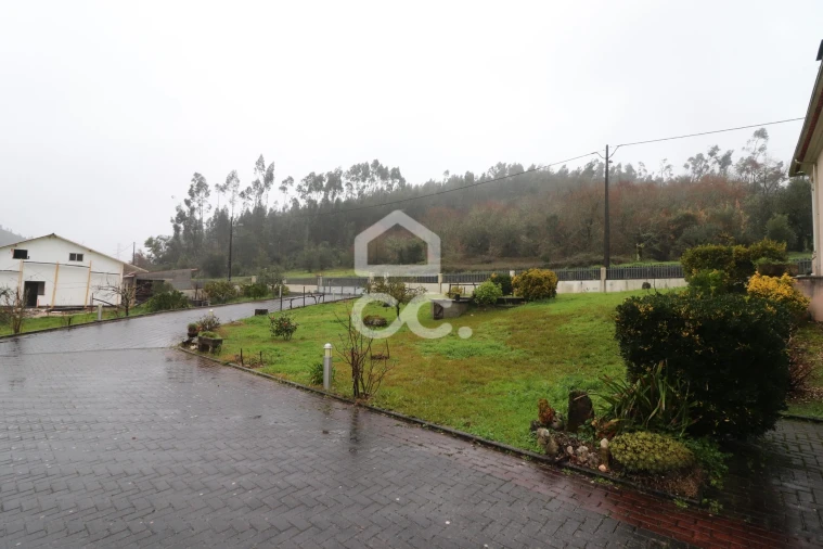 Moradia T3 para Venda em Pousaflores Foto 31