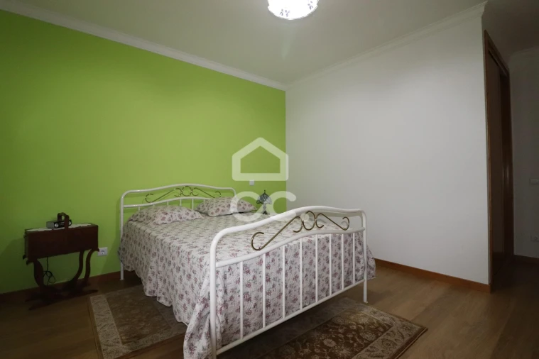 Moradia T3 para Venda em Pousaflores Foto 16