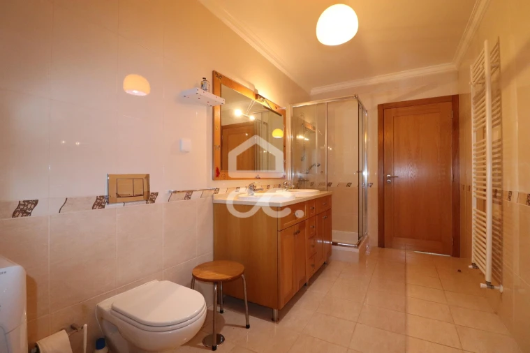 Moradia T3 para Venda em Pousaflores Foto 25