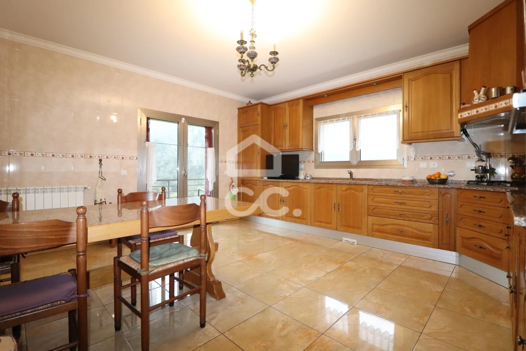 Moradia T3 para Venda em Pousaflores Foto 8