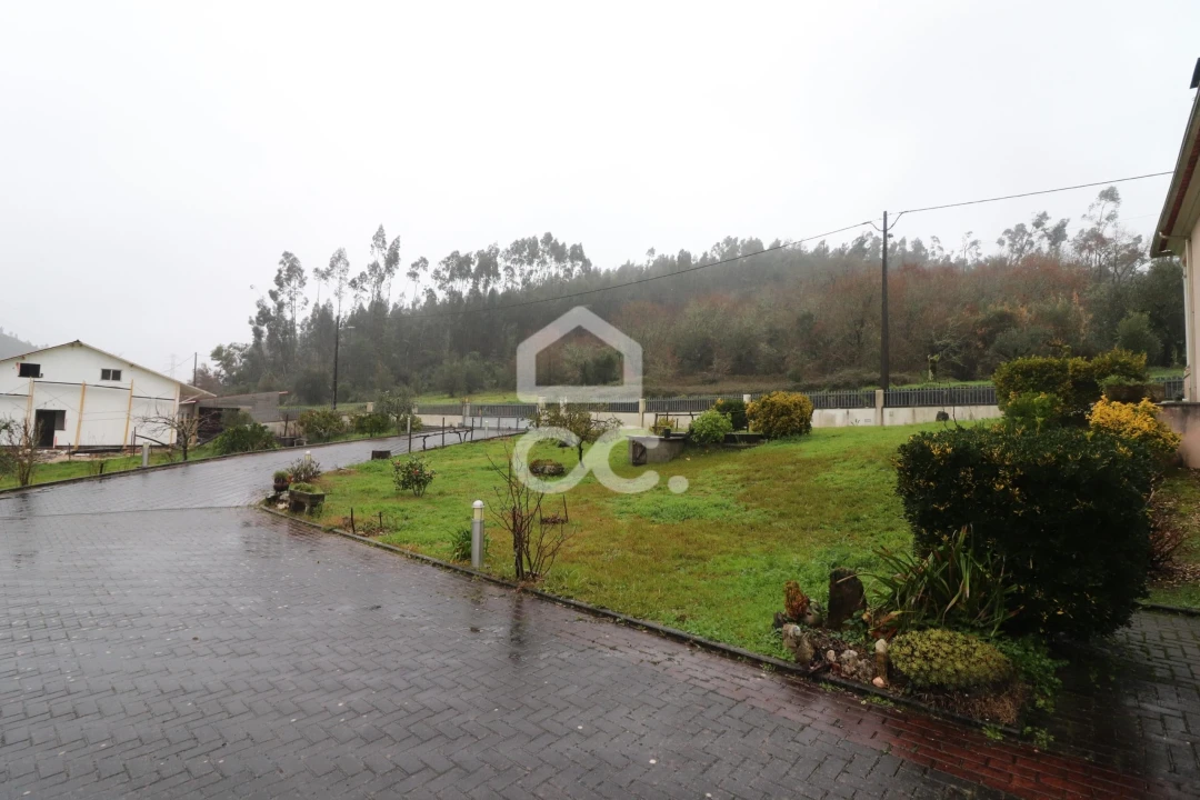 Moradia T3 para Venda em Pousaflores Foto 31