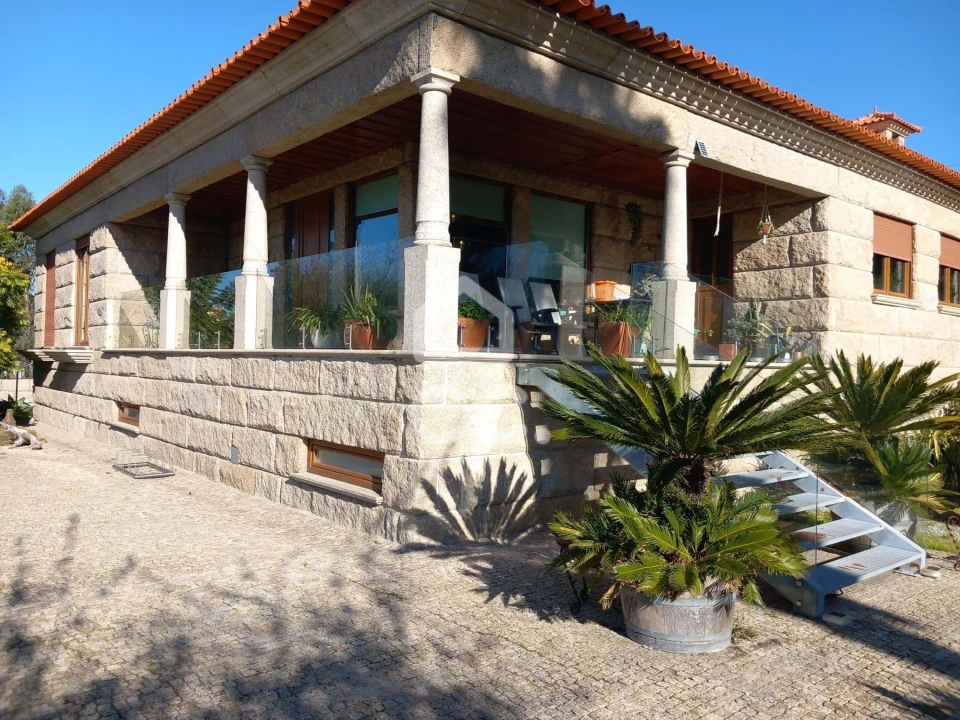 Moradia T4 para Venda em Revelhe Foto 8