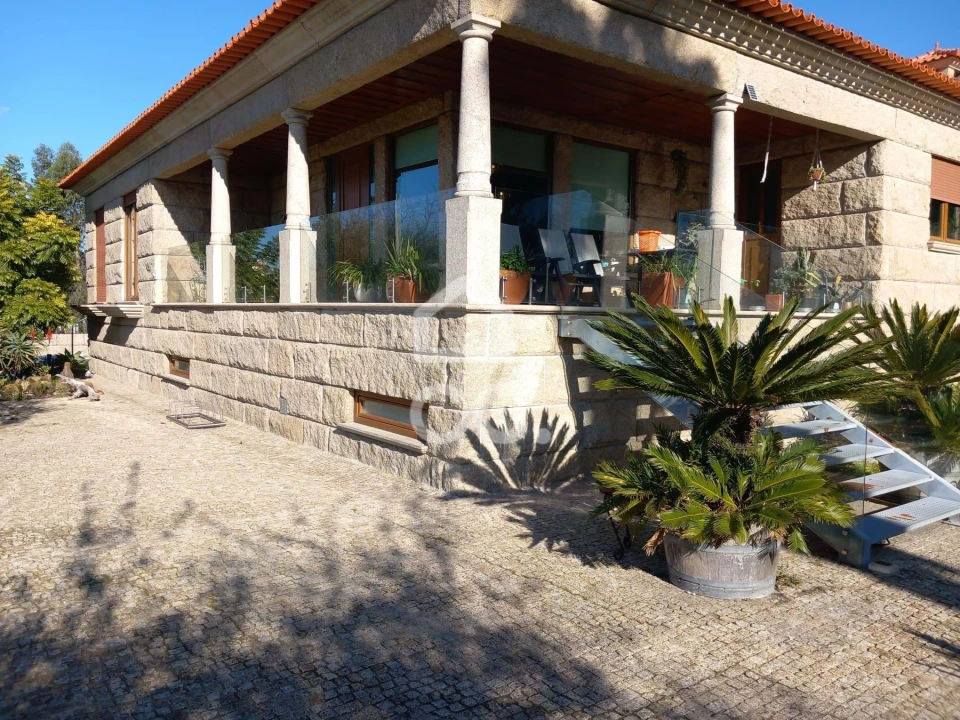 Moradia T4 para Venda em Revelhe Foto 9