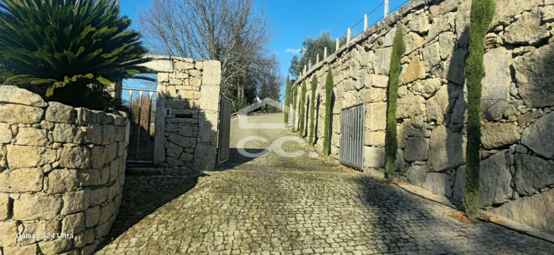 Moradia T4 para Venda em Revelhe Foto 2