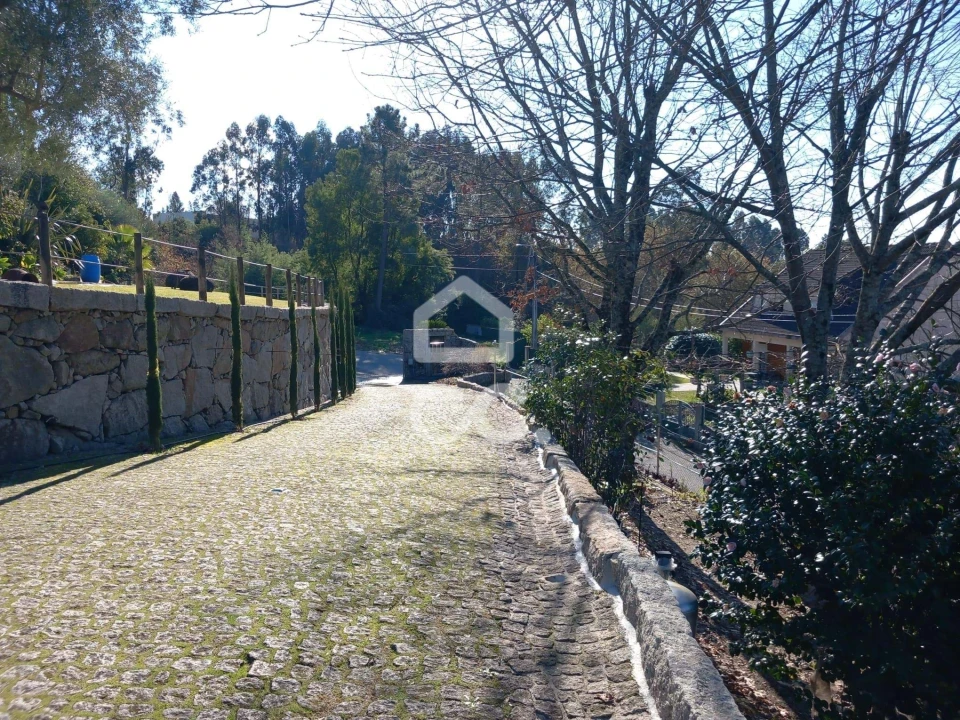 Moradia T4 para Venda em Revelhe Foto 5