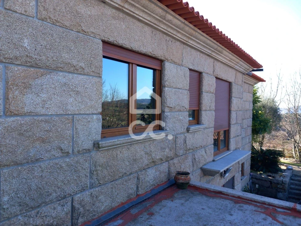 Moradia T4 para Venda em Revelhe Foto 15