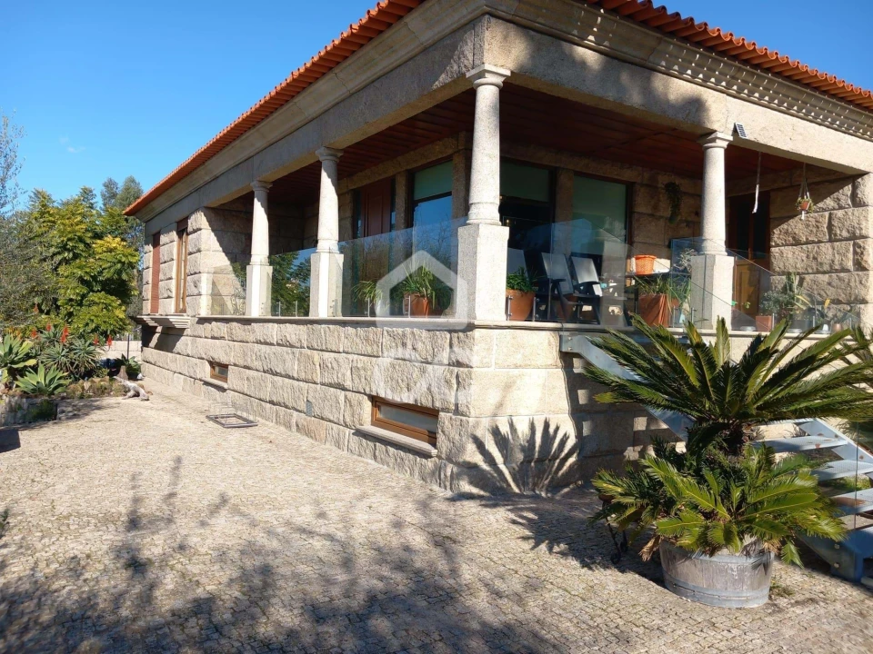 Moradia T4 para Venda em Revelhe Foto 10