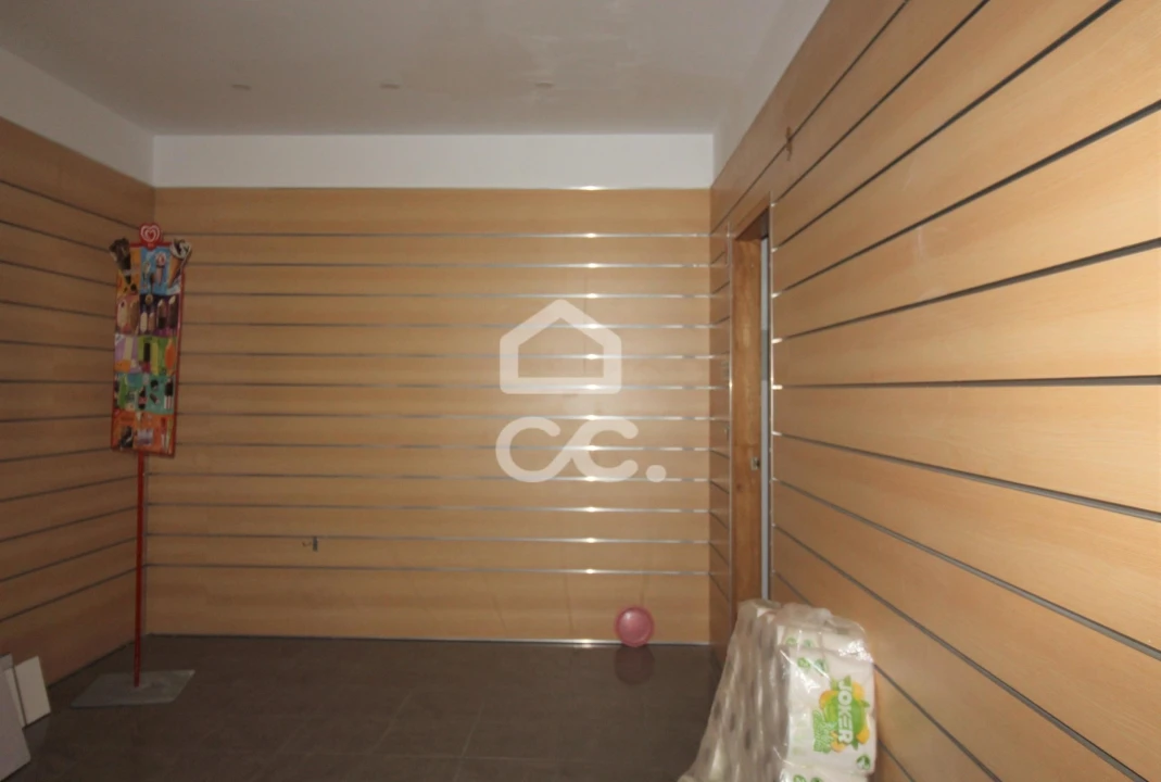 Negócio para Arrendamento em Amora Foto 7