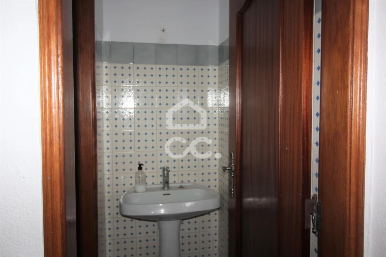 Negócio para Arrendamento em Amora Foto 10