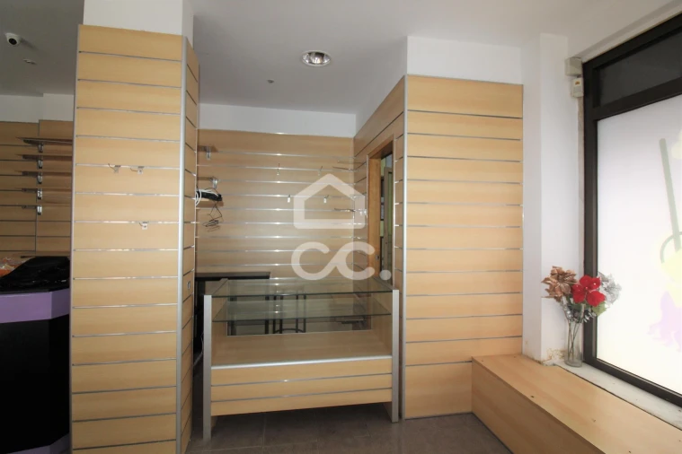 Negócio para Arrendamento em Amora Foto 6