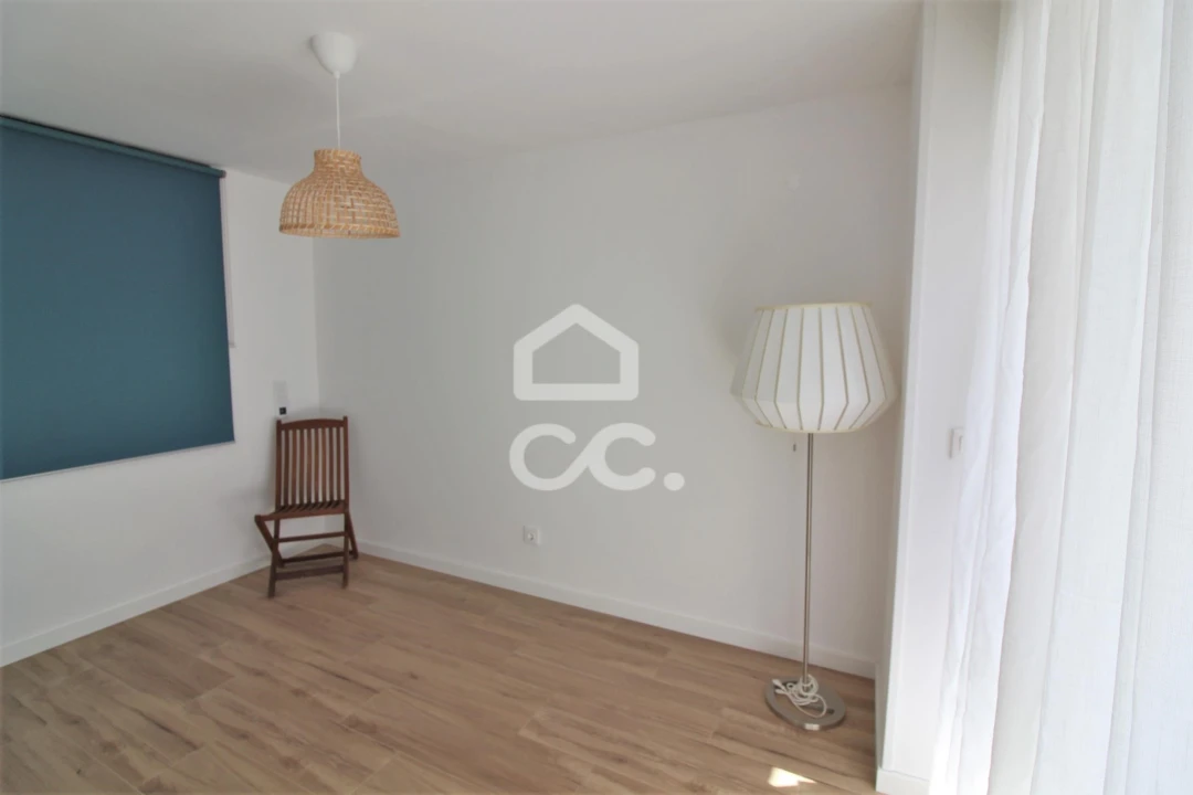 Apartamento T2 para Arrendamento em Sesimbra (Santiago) Foto 11