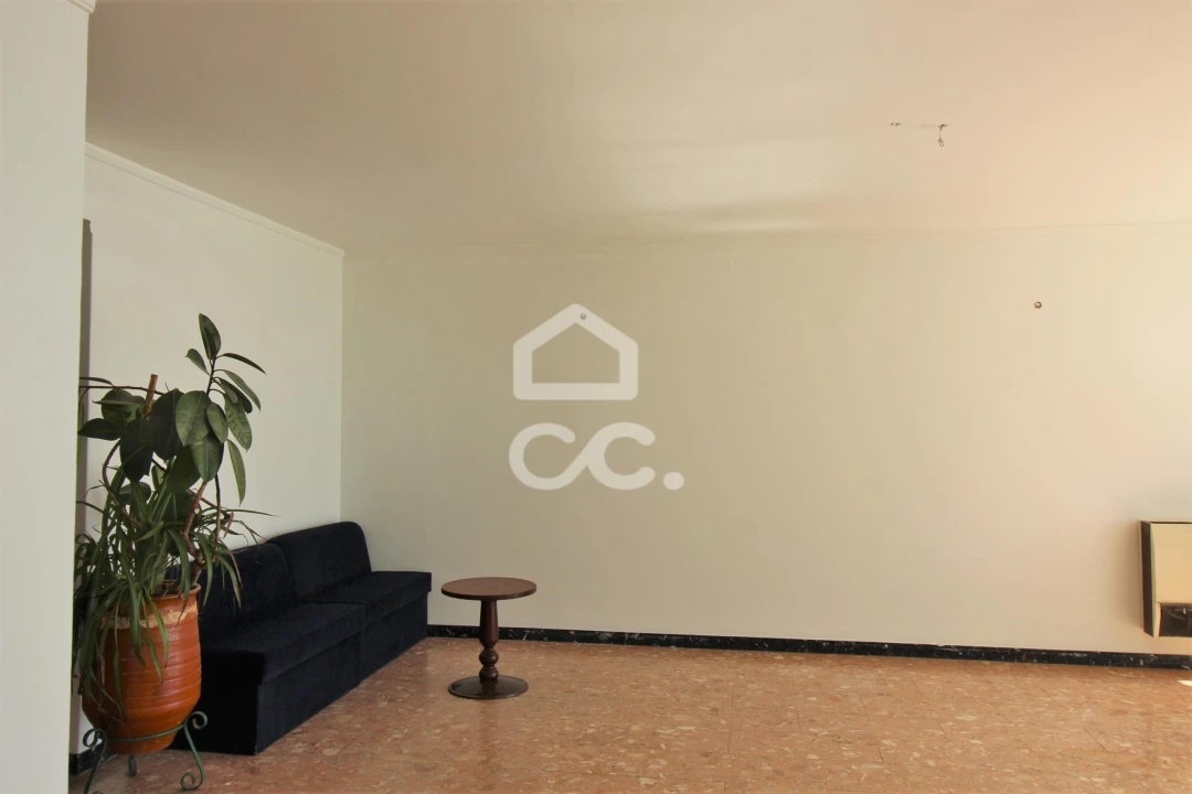 Apartamento T2 para Arrendamento em Sesimbra (Santiago) Foto 3