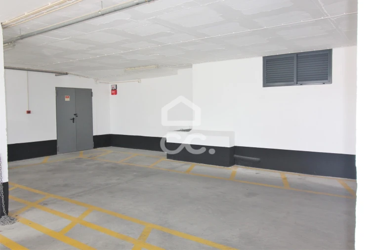 Apartamento T2 para Arrendamento em Sesimbra (Santiago) Foto 16