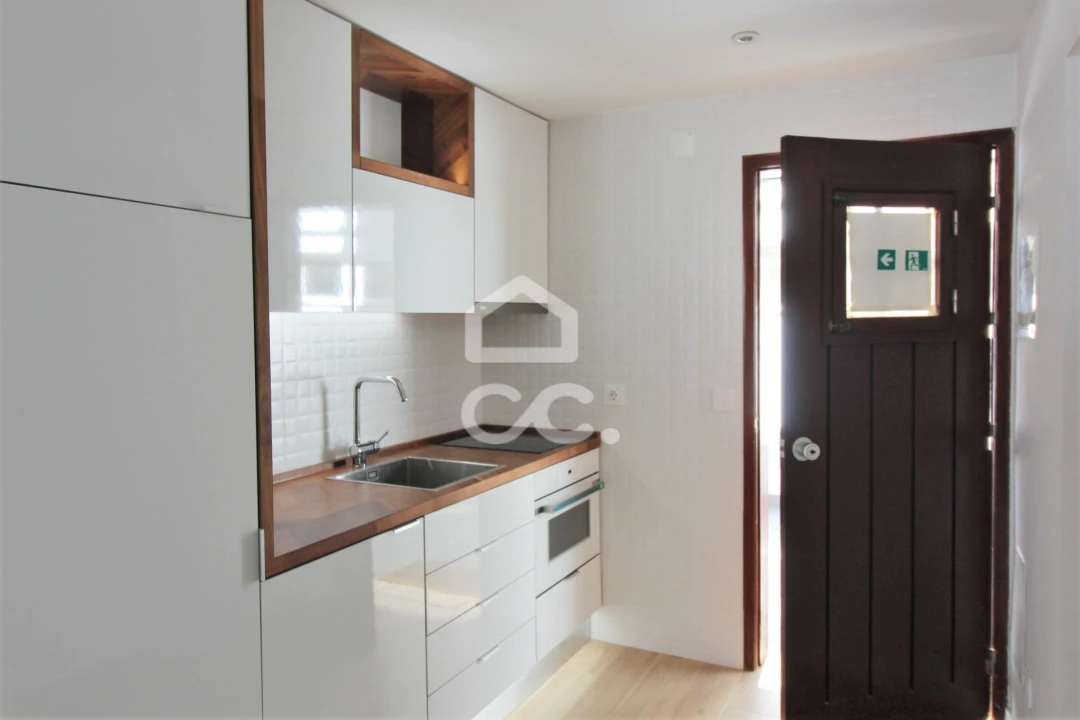 Apartamento T2 para Arrendamento em Sesimbra (Santiago) Foto 6