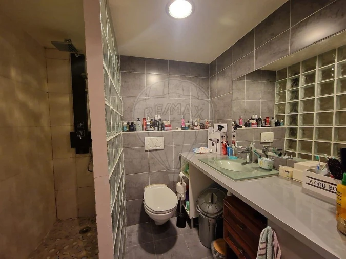 Apartamento T2 para Venda em Ramada e Caneças Foto 12