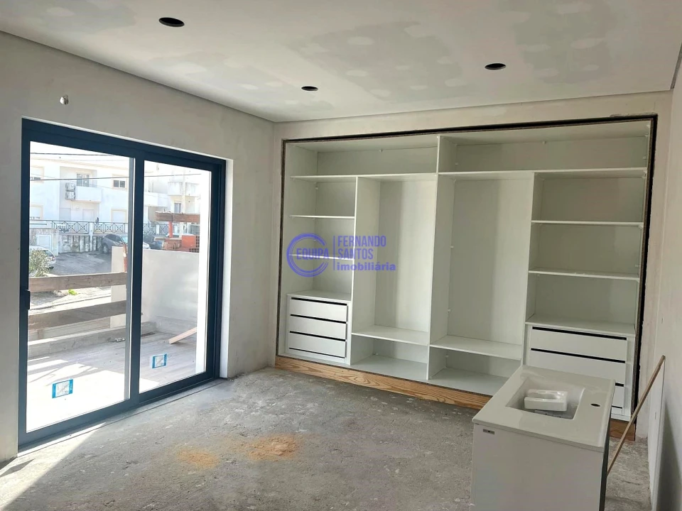 Moradia T3 para Venda em São Silvestre Foto 6