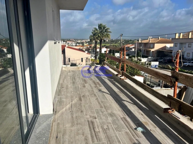 Moradia T3 para Venda em São Silvestre Foto 7