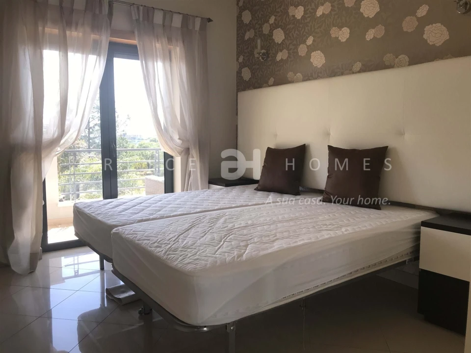 Apartamento T2 para Arrendamento em Albufeira e Olhos de Água Foto 2