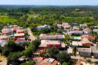 Moradia T4 para Venda em Mexilhoeira Grande