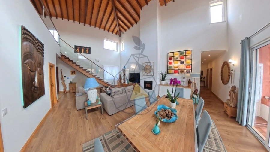 Moradia T4 para Venda em Mexilhoeira Grande Foto 24