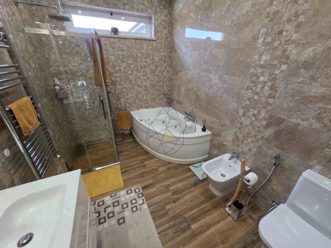 Moradia T4 para Venda em Mexilhoeira Grande Foto 31