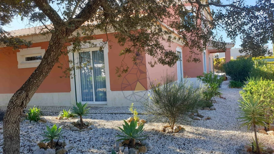 Moradia T4 para Venda em Mexilhoeira Grande Foto 49