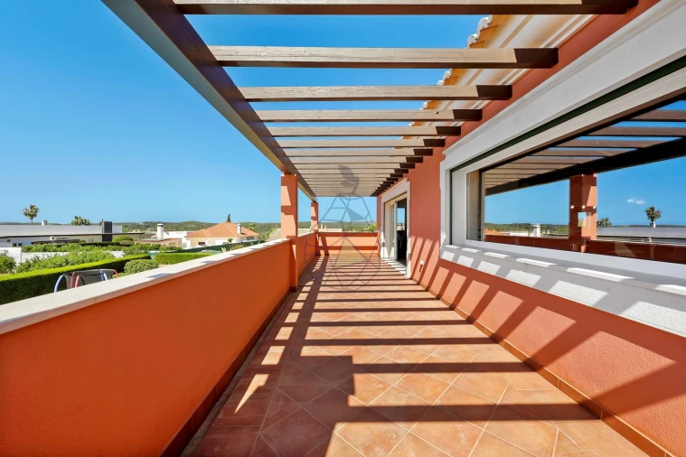 Moradia T4 para Venda em Mexilhoeira Grande Foto 17