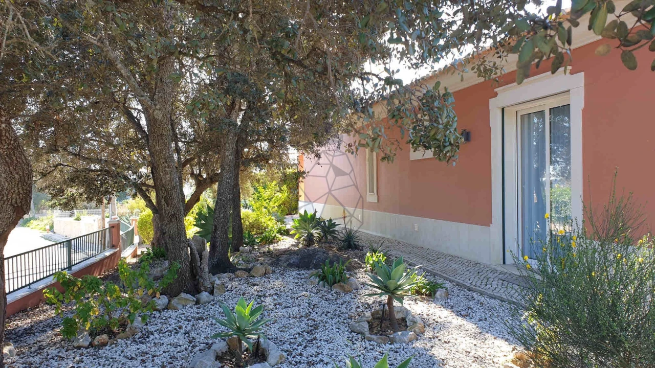 Moradia T4 para Venda em Mexilhoeira Grande Foto 48