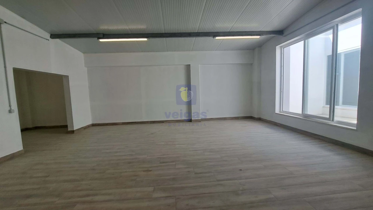 Armazém para Venda em Baixa da Banheira e Vale da Amoreira Foto 8