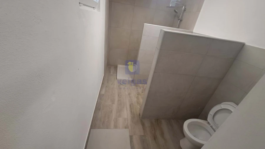 Armazém para Venda em Baixa da Banheira e Vale da Amoreira Foto 14