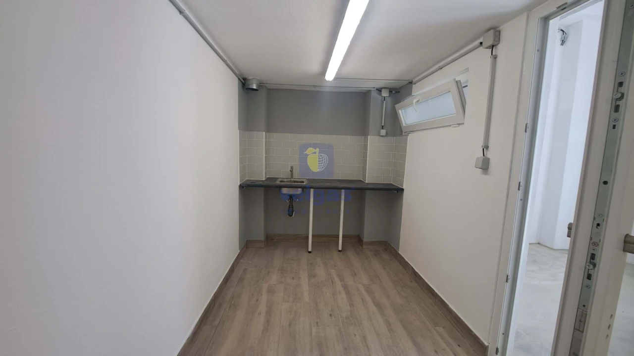 Armazém para Venda em Baixa da Banheira e Vale da Amoreira Foto 16