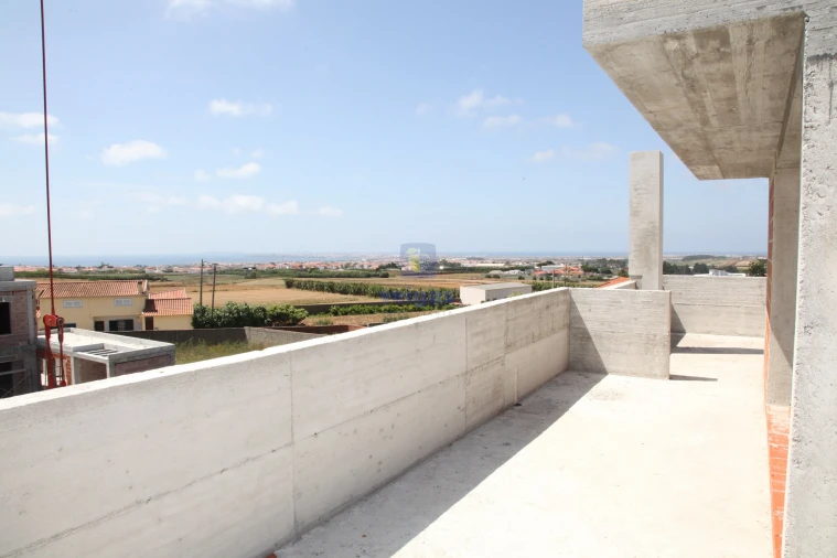 Moradia T3 para Venda em Atouguia da Baleia Foto 3