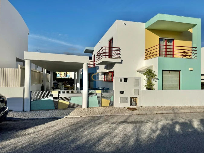 Moradia T3 para Venda em Albufeira e Olhos de Água