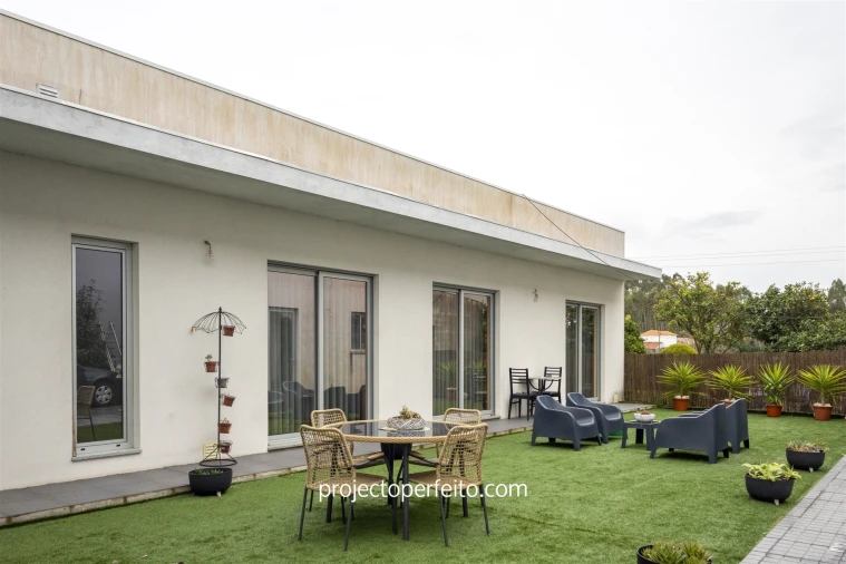 Moradia T4 para Venda em Ovar, São João, Arada e São Vicente de Pereira Jusã Foto 2