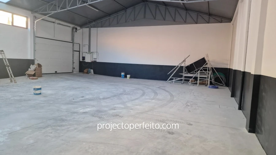 Armazém para Arrendamento em Canelas Foto 2