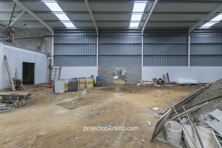 Armazém para Venda em Grijó e Sermonde Foto 6