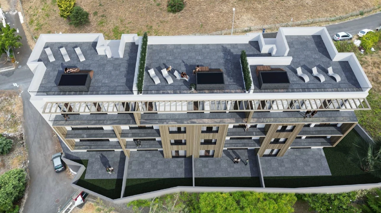 Apartamento T2 para Venda em Caniço Foto 3